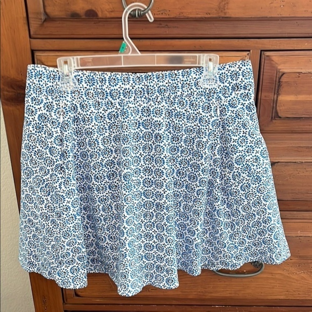 Talbots Blue and White Skater Skort With Zipper Pockets Resort Wear NWOT
